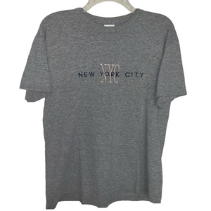 🗽 New York City Embroidered Tee Size Medium